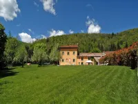 Villa in Pistoia with Heated Pool & Sauna - 4-Star
