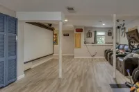 Home away from home-7 mins from Downtown