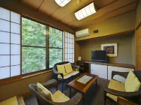 Sanpeiso Hotels near Hihokan - Adult Museum Atami