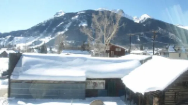 Lola's Place - Your Mountain Home Away from Home  OHV off street Parking