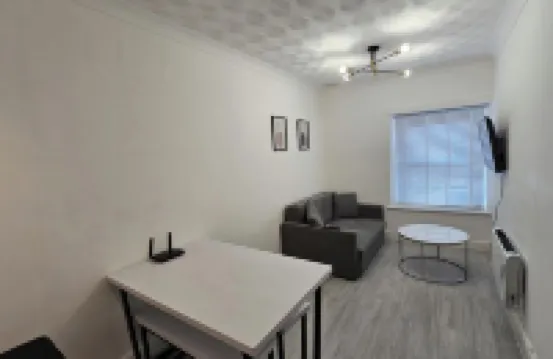 Stylish 1 Bedroom Flat Near Bridgend Town Centre Hotels in Bridgend