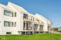 Offshore Residences - 4-Star