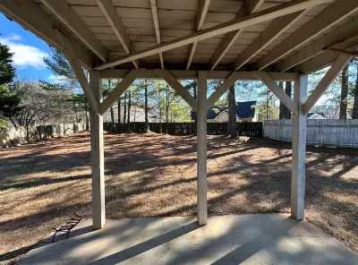 Cozy Home 5 min to Mall of GA, Coolray Field/30 min to Lake Lanier/45 min to Atl Hotels near Ivy Creek Trailhead