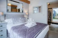 Caldey View - 3 Bed - Hot Tub - Penally - Tenby