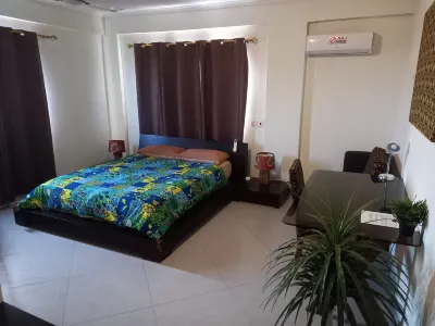 LA SUNSET Hotels in Labadi