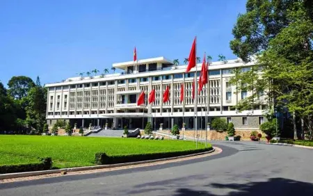 Luna Hotel Saigon Center