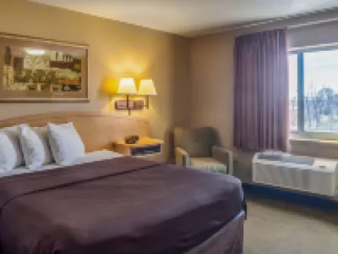 Suburban Studios Triadelphia - Wheeling at the Highlands Hotels in Ohio County