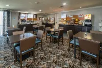 Holiday Inn Express & Suites SANTA CLARA by IHG - breakfast