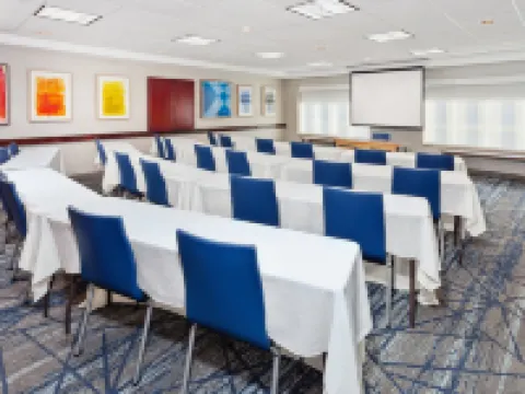 Holiday Inn Express & Suites URBANA-CHAMPAIGN (U OF I AREA) by IHG Hotels in Urbana