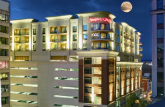 Hampton Inn & Suites Roanoke Downtown