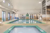 بلو جرين فاكيشنز لوريل كريست، آن أسيند ريزورت