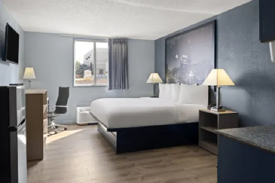 Super 8 by Wyndham Fort Wayne