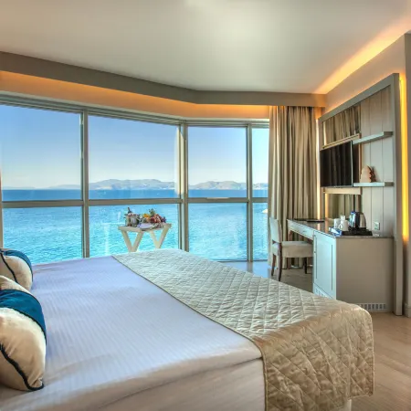 Charisma de Luxe Hotel