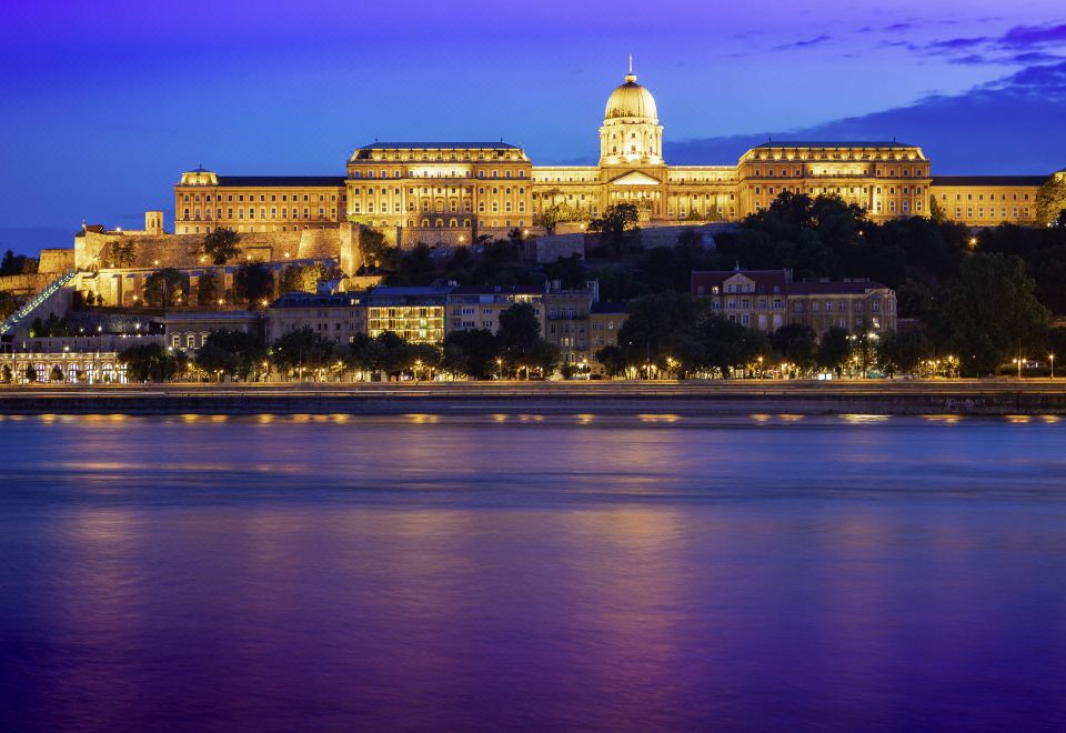 Ibis Budapest Centrum HotelOver view