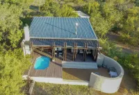 IKhaya LamaDube Game Lodge - Lãng mạn