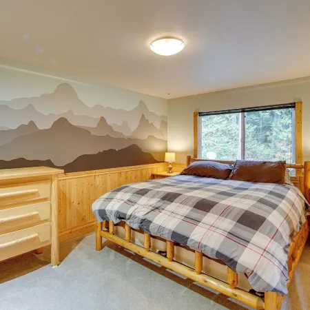 3 Mi to Lake Easton Sno-Park: Family Cabin Escape!