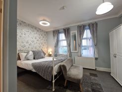 Ambassador Guest House Bed and Breakfast