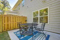 Townhome w/ Pool! 7 Mi to Ocean Isle Beach - 3 estrellas
