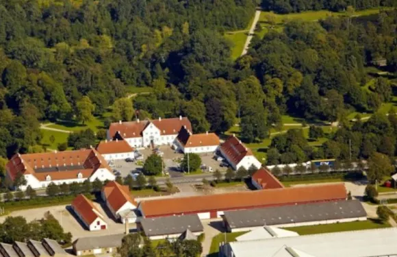 康威爾比格霍爾姆公園酒店