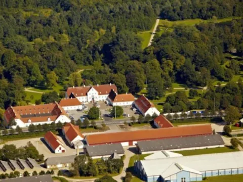 康威爾比格霍爾姆公園酒店