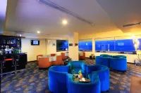 Swiss-Belhotel Silae Palu - Bar