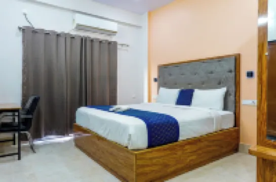 Navneeta Grand Hotel & Banquet Hall