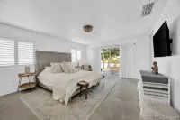Casa Cosmic - Hot Tub & Fire Pit 3 Bedroom Home