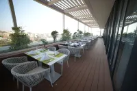 Kyriad Prestige Le Patio Hôtels à : 