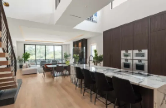 Lux Penthouse 4-story Stunner Rooftop Views