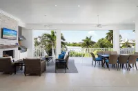 Bayfront Luxury – 5Br, Heated Saltwater Pool, Spa, Gulf Access & Walk to Beach