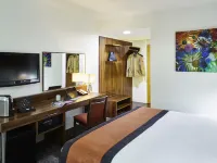 Mercure St Helens - Pools