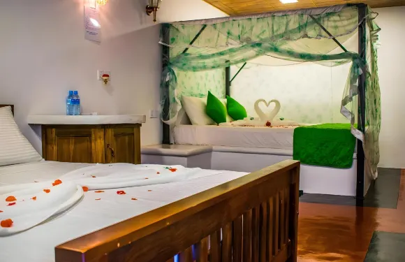 奧米莎海灘酒店