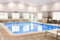 Country Inn & Suites by Radisson, Winchester, VA - Pools