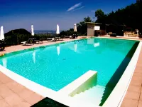 Villa Sole Vini in the Heavenly Heart of Umbria on Top of the World sleeps 50 - Villa