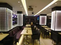 Duroy Hotel Hotels near Raouche