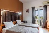 Pink House Socrates Corfu Beachside Retreats - Pet friendly