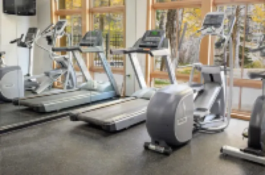 New Listing Ski-In/Ski-Out Zephyr 1 Bedroom Condo at the base of Winter Park