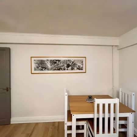 Beautiful & Cosy Apartment in Brighton BN2 3AD Отели рядом с достопримечательностью «Ипподром Брайтона»