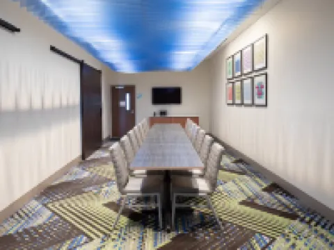 ホリデイ イン エクスプレス & スイーツ グッドランド I 70 by IHG グッドランドのホテル