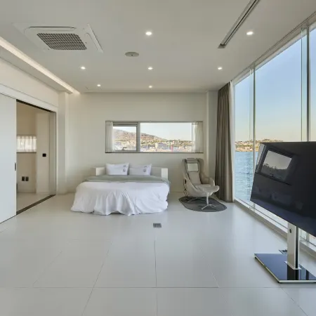 Pohang Horizon Poolvilla