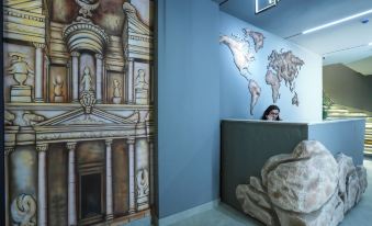 Roya Downtown Boutique Hotel