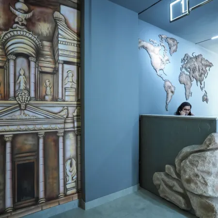 Roya Downtown Boutique Hotel
