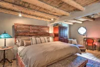Chic Adobe-Style Bungalow in Historic Santa Fe! - spa