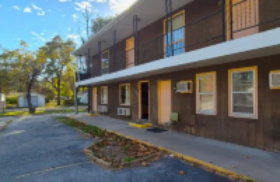 Sycamore Motel Havana Near Illinois River Hotels in 