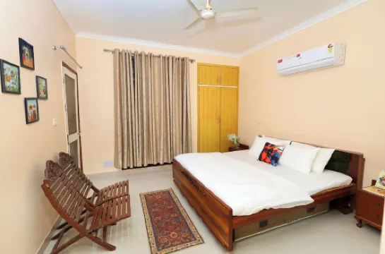 奢華 by Red Olive距離泰姬陵10分鐘三卧住宅