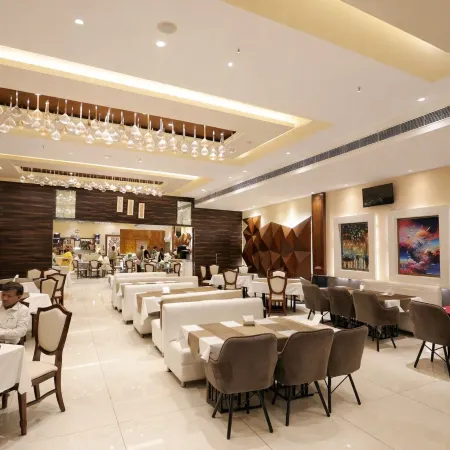 Palmdale Hotel & Resort