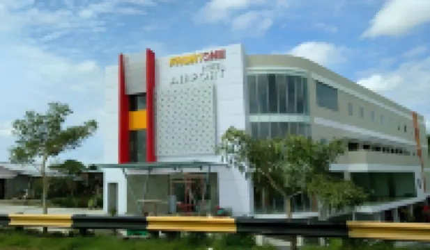 아이라 호텔, 공항 근처, 솔로  호텔