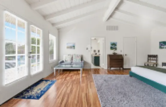 Pool, Foosball, Pool Table, Basketball Family Friendly, blocks from the beach!
