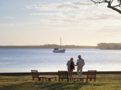 Risby Cove Boutique Hotel Hotels in Strahan