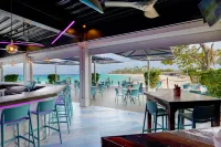 Divi Village Golf and Beach Resort - bar